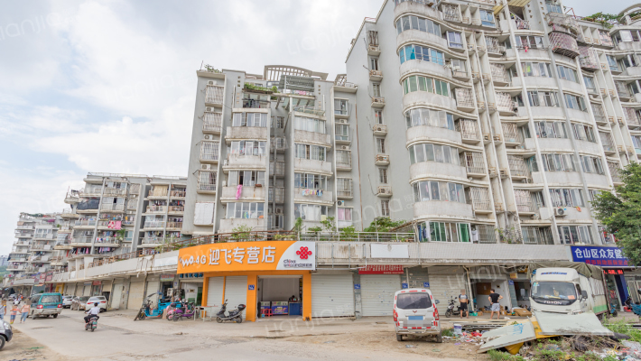 迎飞花园外景图