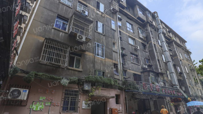 省一建宿舍外景图