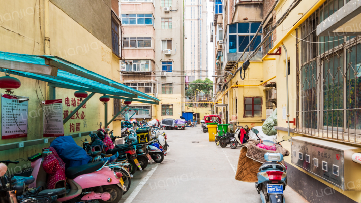 曹砦西街82号外景图