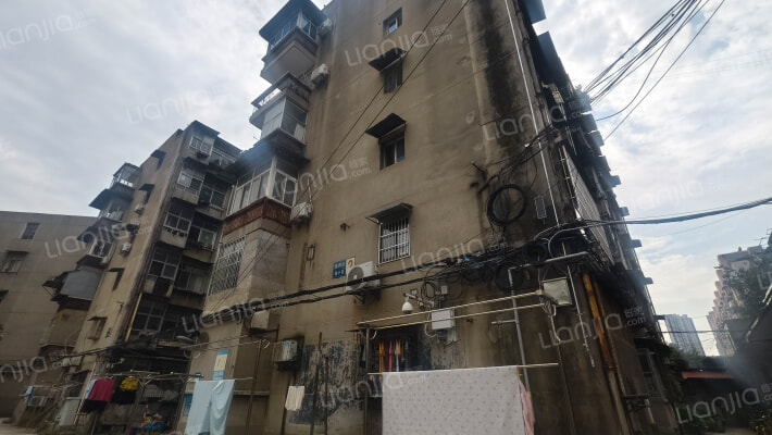 医药公司小区外景图