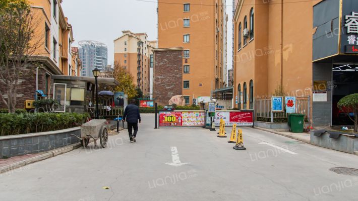 溪畔美域外景图