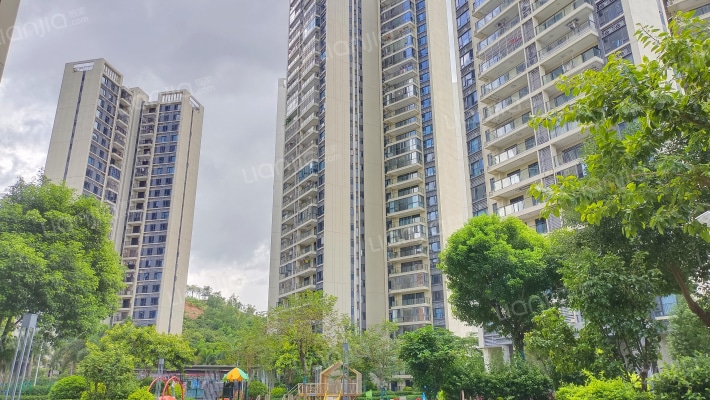 碧桂园伴山云境花园外景图