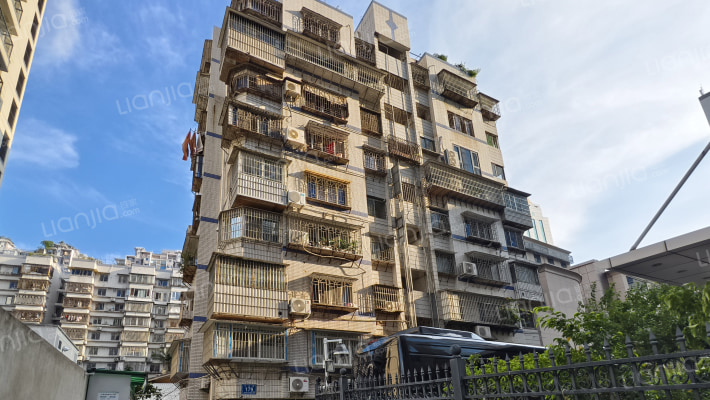 华泉商住楼外景图