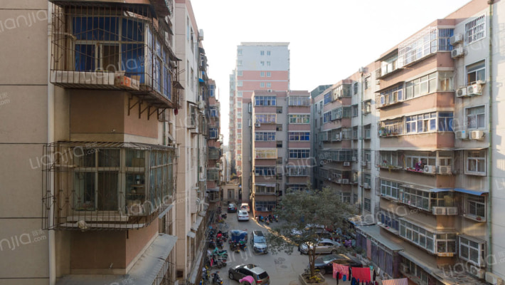 南阳路217号院外景图