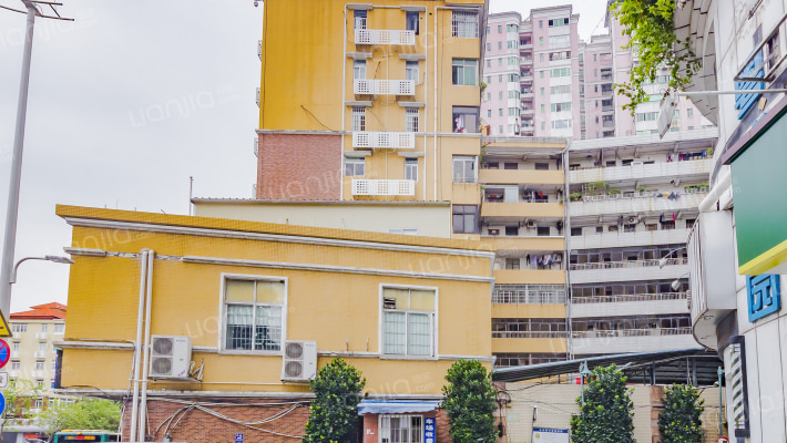 交警宿舍外景图