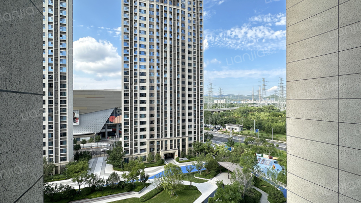 中骏天峰外景图