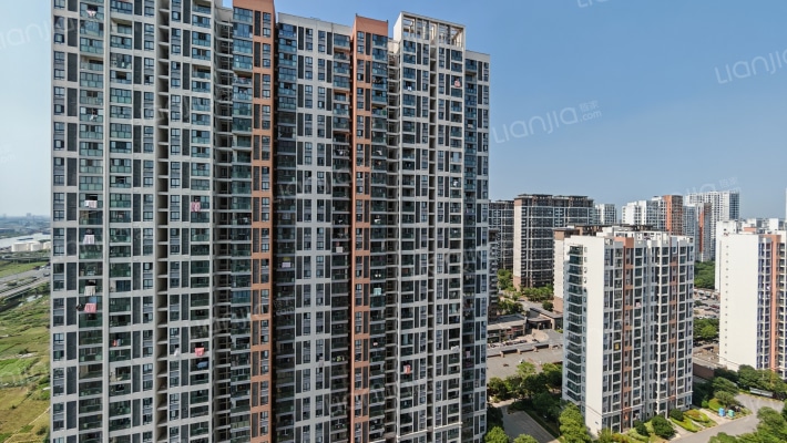 阳光100阿尔勒一期外景图