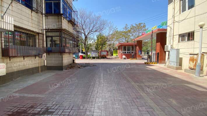 泉集南里外景图