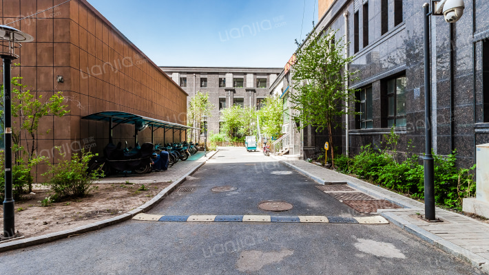 地铁名典迎春苑外景图