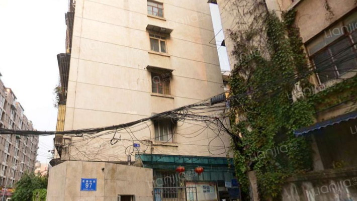 花牌坊95、97号外景图