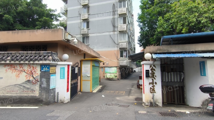 公交小区外景图