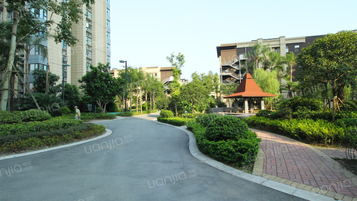 蓝光彩云府外景图