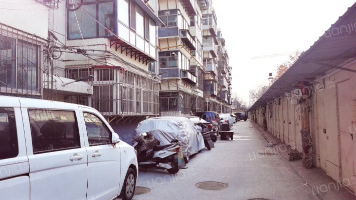 红星街教委宿舍外景图