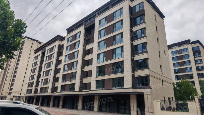 润江鹿泉翡丽公馆外景图