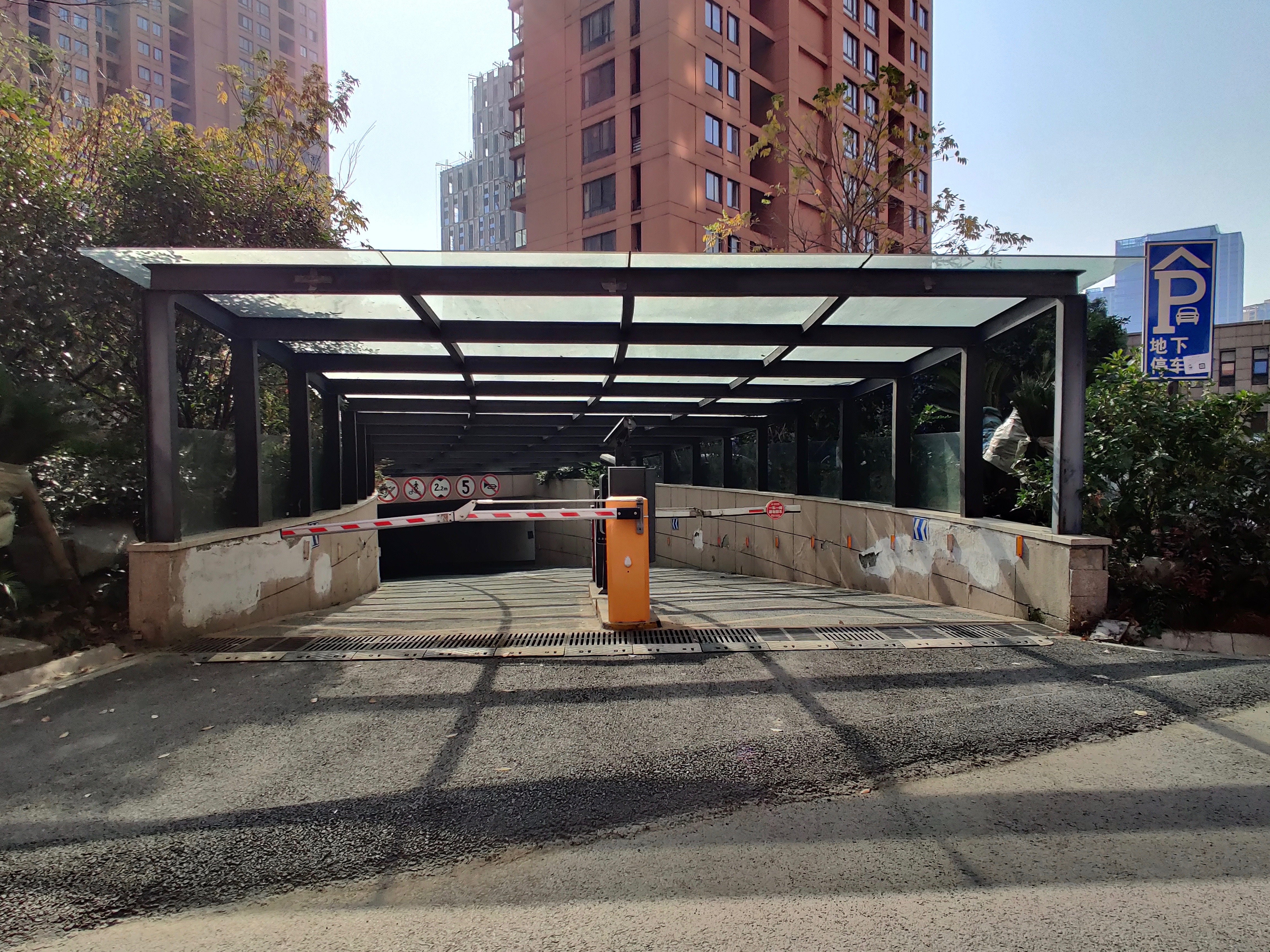 景致公寓小区实景 11