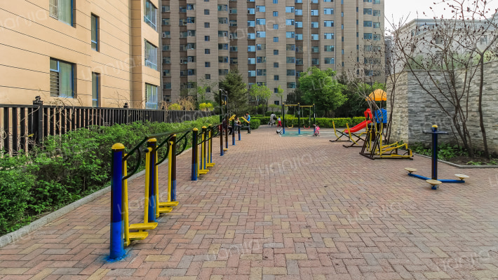 隆德华府外景图