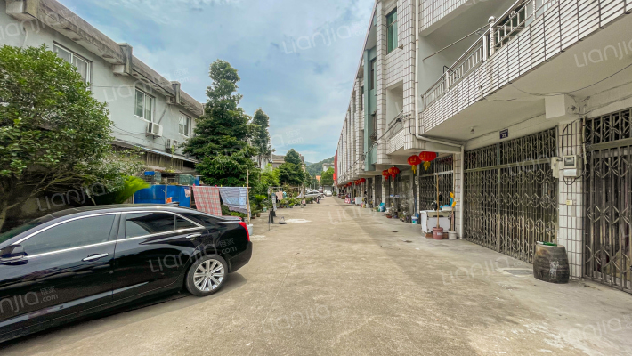 咸祥镇中路外景图