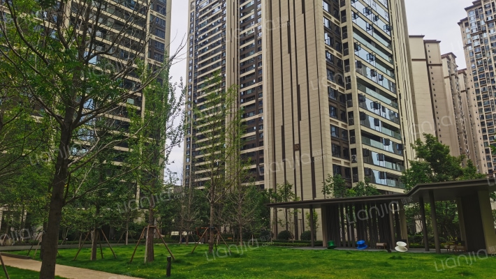 世茂璀璨天城外景图