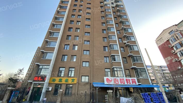 岸上公馆外景图