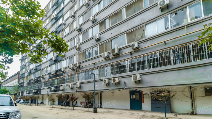 陕西省体育训练中心家属院外景图