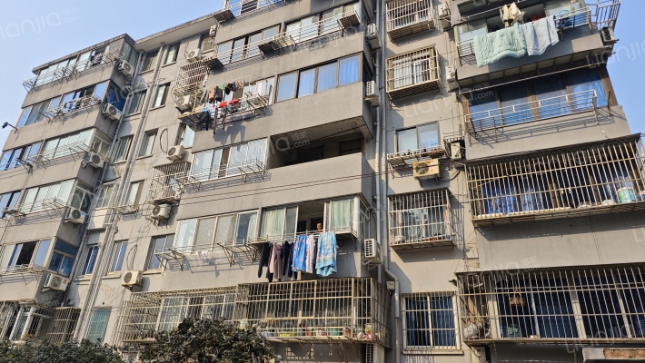 通用机械宿舍外景图