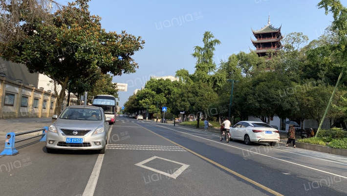 棠湖中路二段87号院外景图