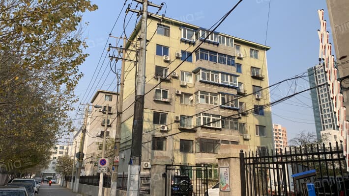 老三栋小区外景图