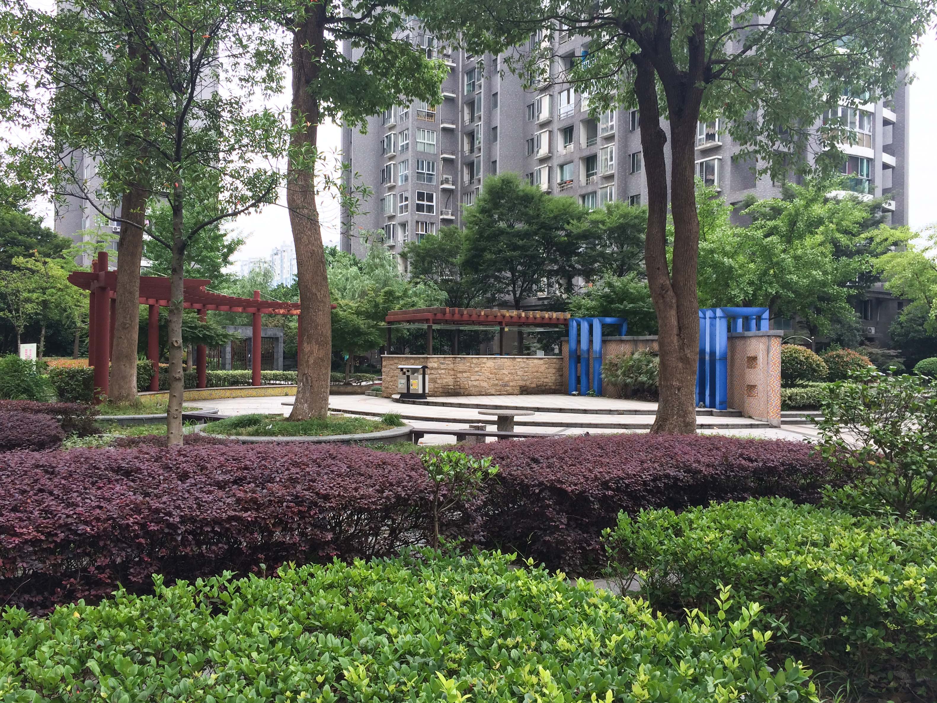 铂金时代小区实景 11