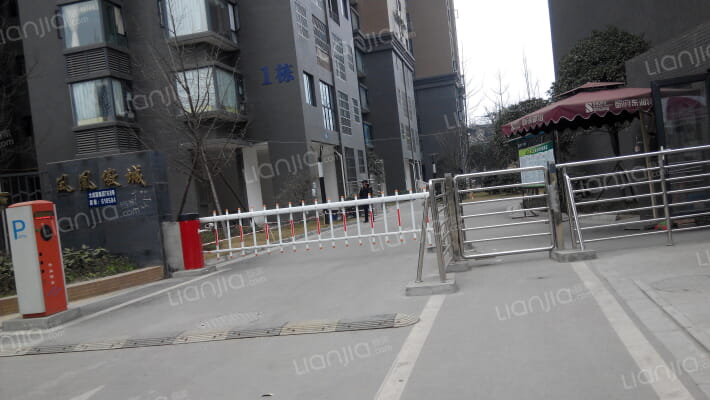 凤凰傲城外景图