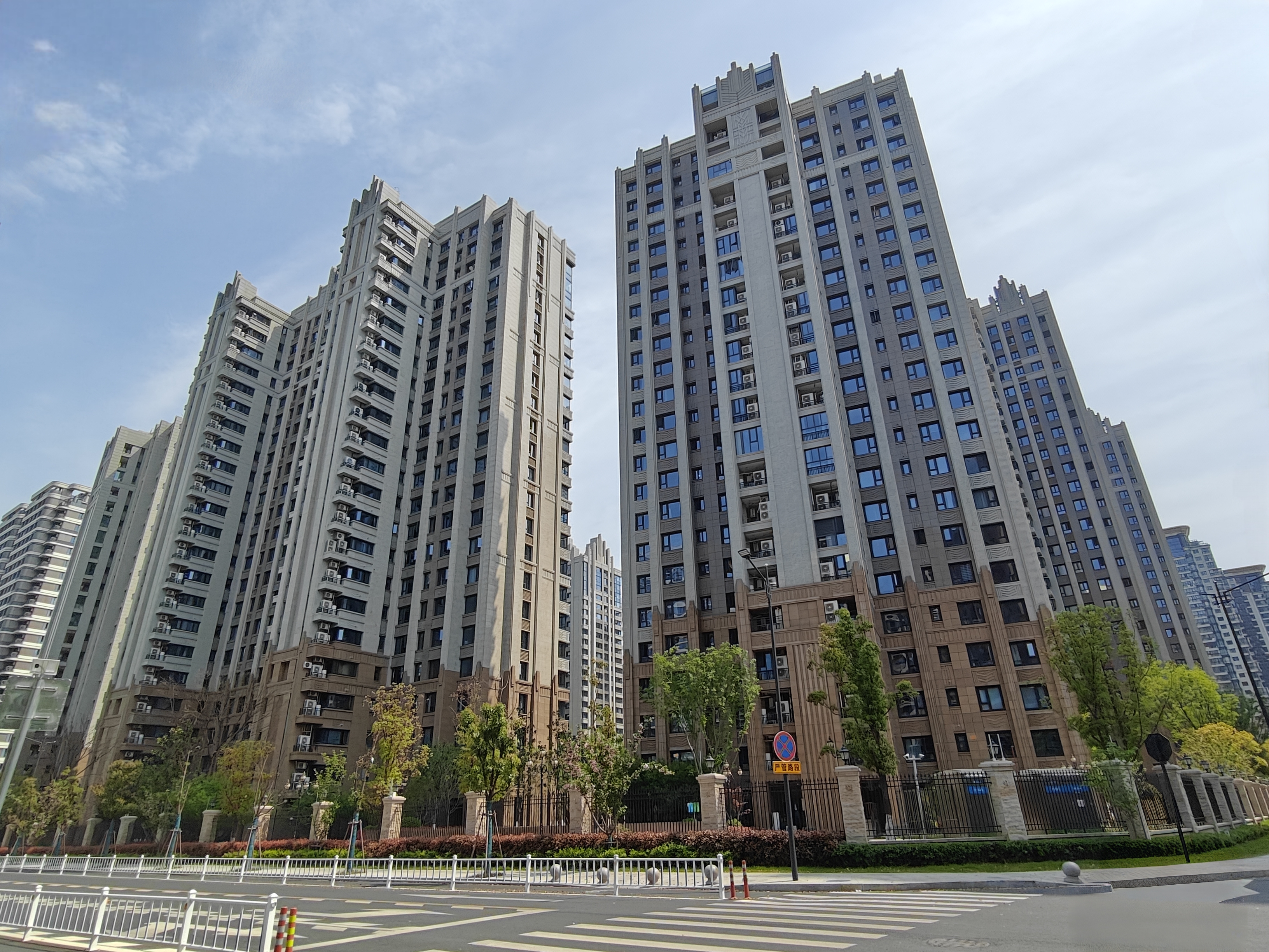 国玺悦龙府小区实景 2