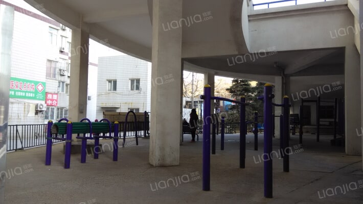 聚豪广场外景图