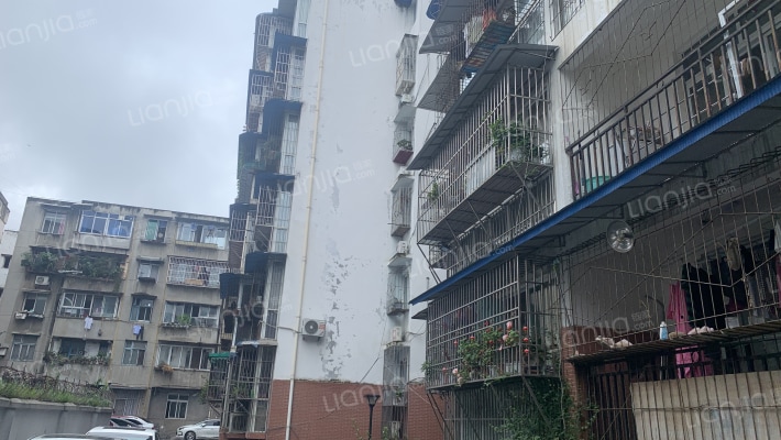 西大街120号外景图