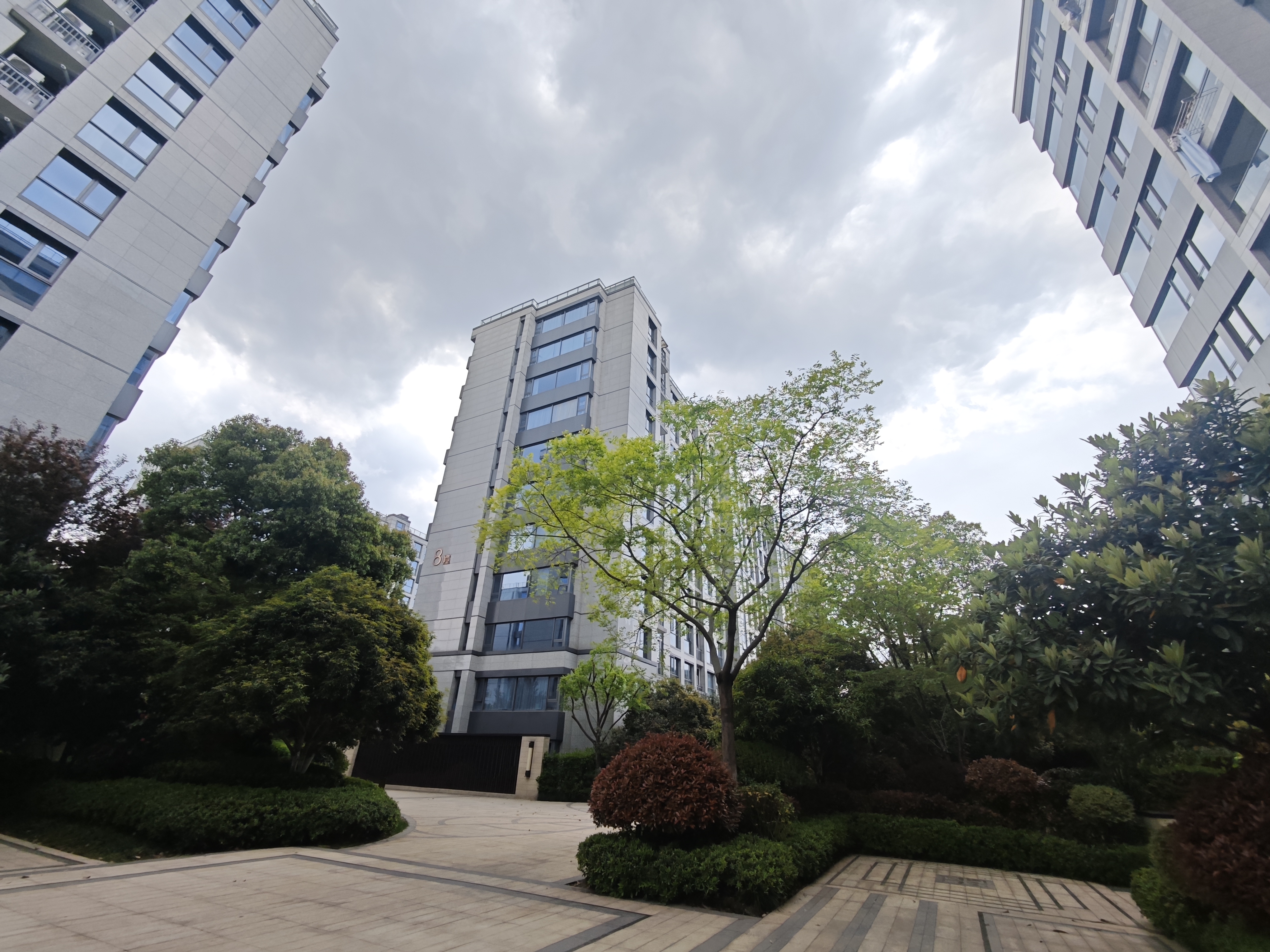 钱江彩虹府小区实景 3