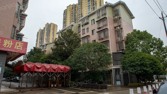 荷叶小区外景图