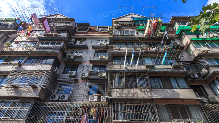 志园公寓外景图