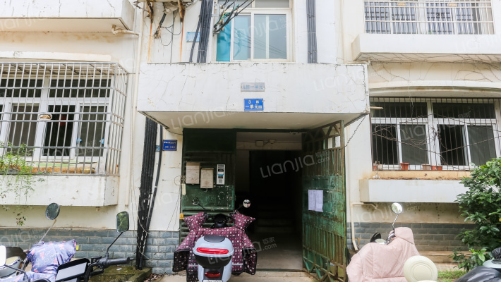 蔡甸大街206号外景图