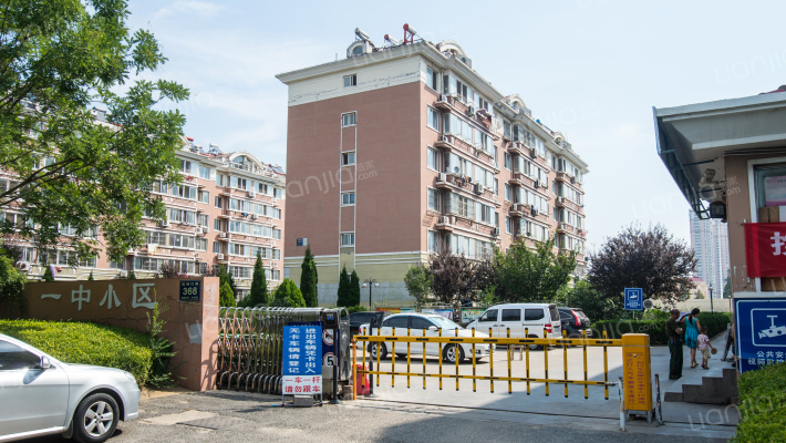 一中小区外景图