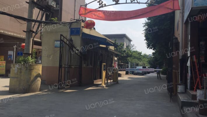 东圣民居外景图