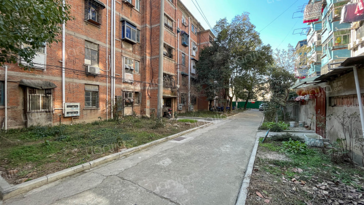 钢南生活区外景图