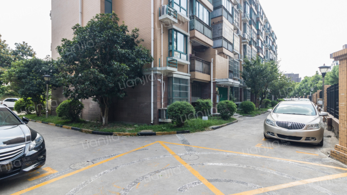 东方滨港园外景图