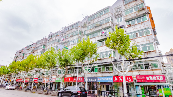 市二院宿舍外景图