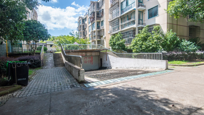 港城嘉苑外景图