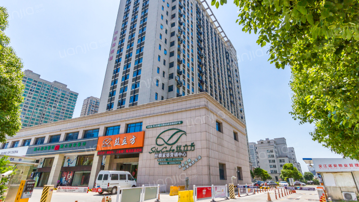 上领大厦外景图