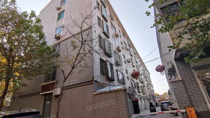 八中家属楼外景图