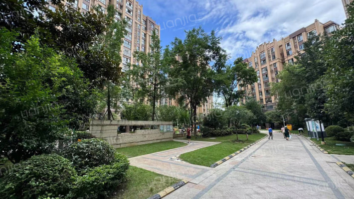 蓝润棠湖春天V客外景图