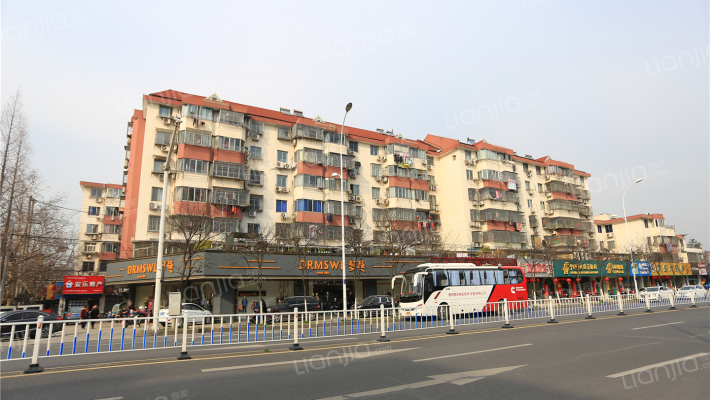 颐园公寓外景图