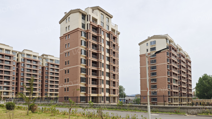 义丰富丽新城外景图