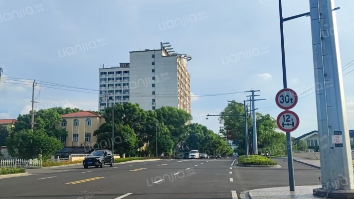 阳澄湖世纪大楼外景图