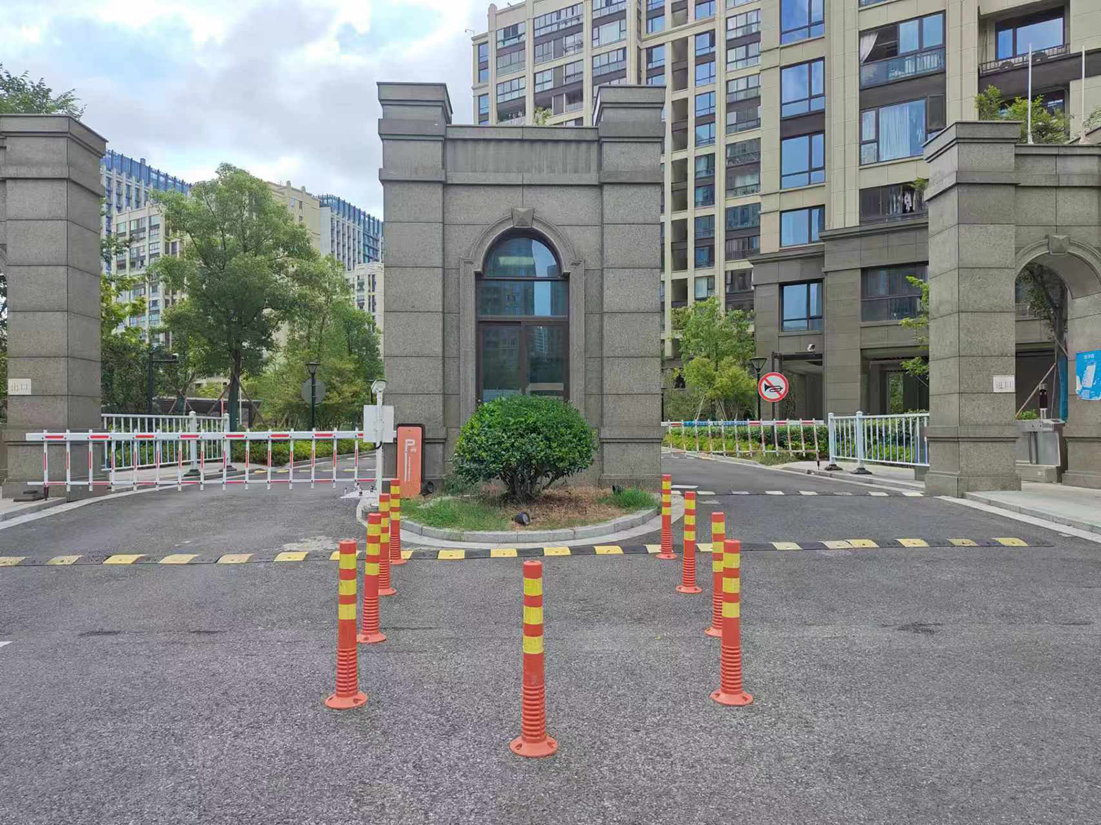 丁山郡府小区实景 13