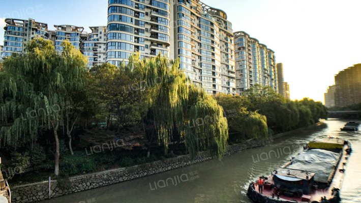 凯德湖墅外景图